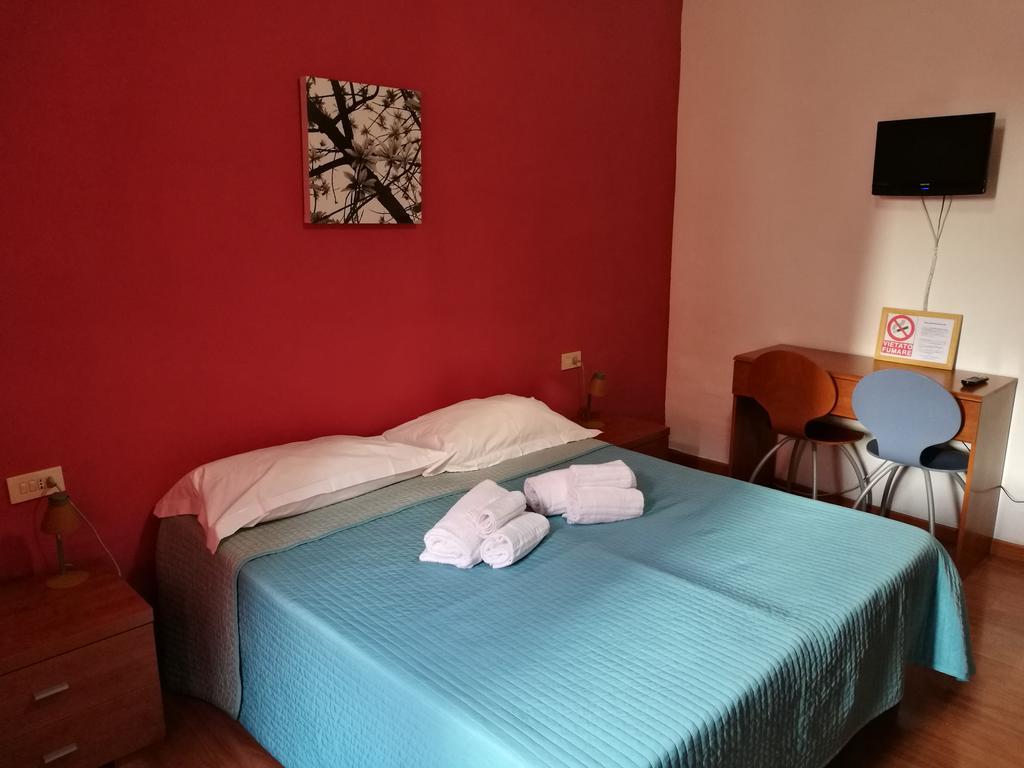 Ares Rooms Roma Quarto foto