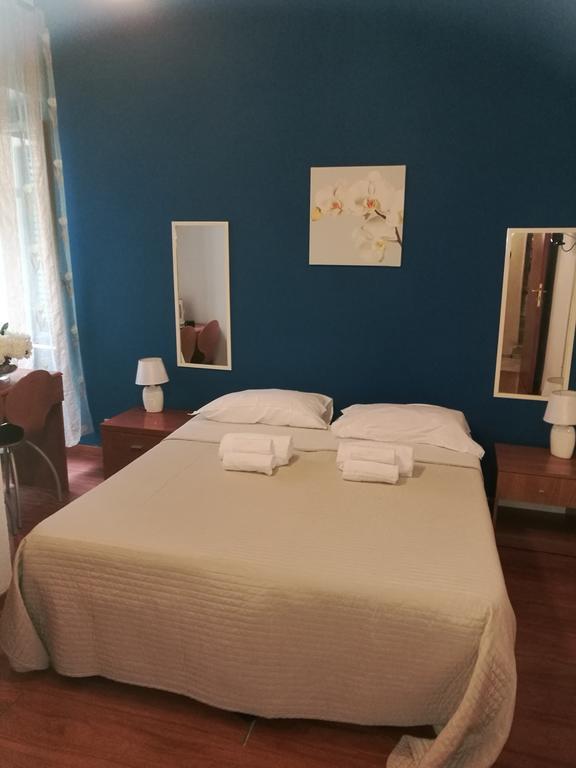 Ares Rooms Roma Quarto foto